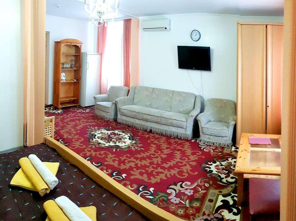Perlyna Podillyа Hotel Sataniv Bagian luar foto