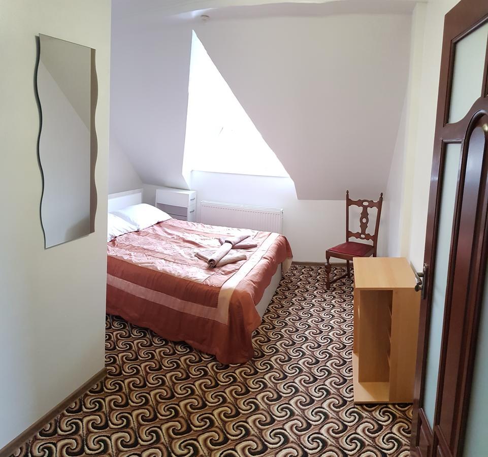 Perlyna Podillyа Hotel Sataniv Bagian luar foto