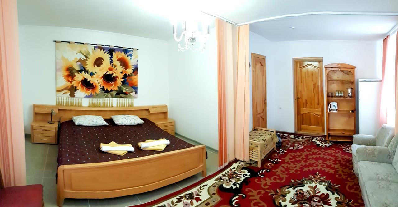 Perlyna Podillyа Hotel Sataniv Bagian luar foto